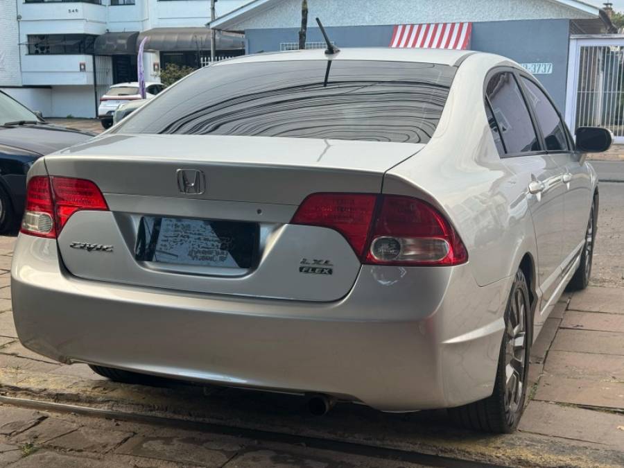 HONDA - CIVIC - 2011/2010 - Prata - R$ 51.900,00