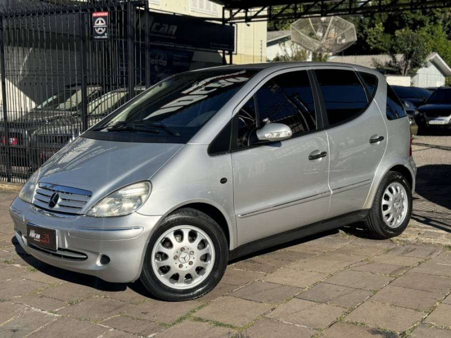 MERCEDES-BENZ - A 190 - 2004/2005 - Prata - R$ 24.900,00