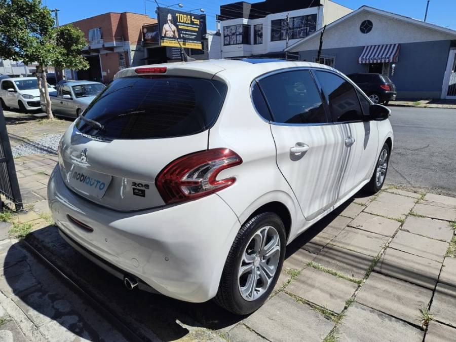 PEUGEOT - 208 - 2014/2014 - Branca - R$ 44.900,00