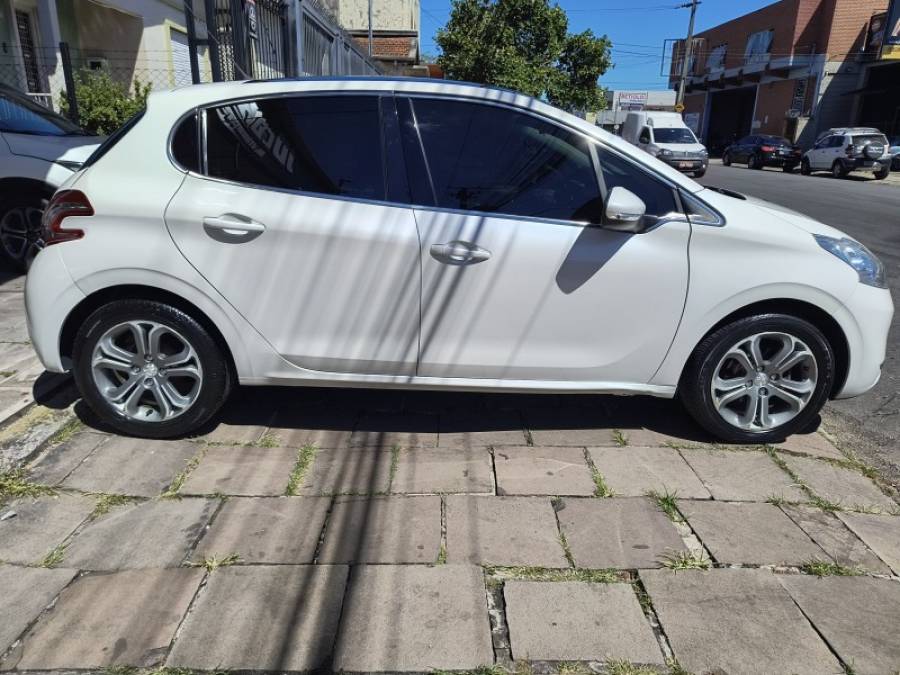 PEUGEOT - 208 - 2014/2014 - Branca - R$ 44.900,00