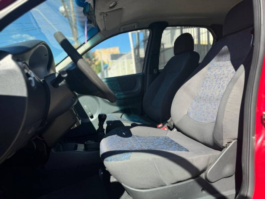 CHEVROLET - CELTA - 2005/2005 - Vermelha - R$ 23.900,00