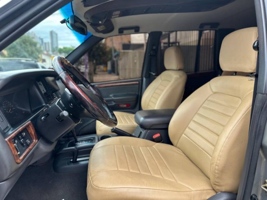 JEEP - GRAND CHEROKEE - 1997/1997 - Dourada - R$ 40.900,00