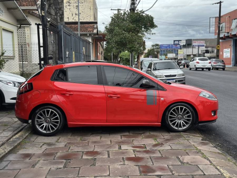FIAT - BRAVO - 2014/2014 - Vermelha - R$ 46.900,00