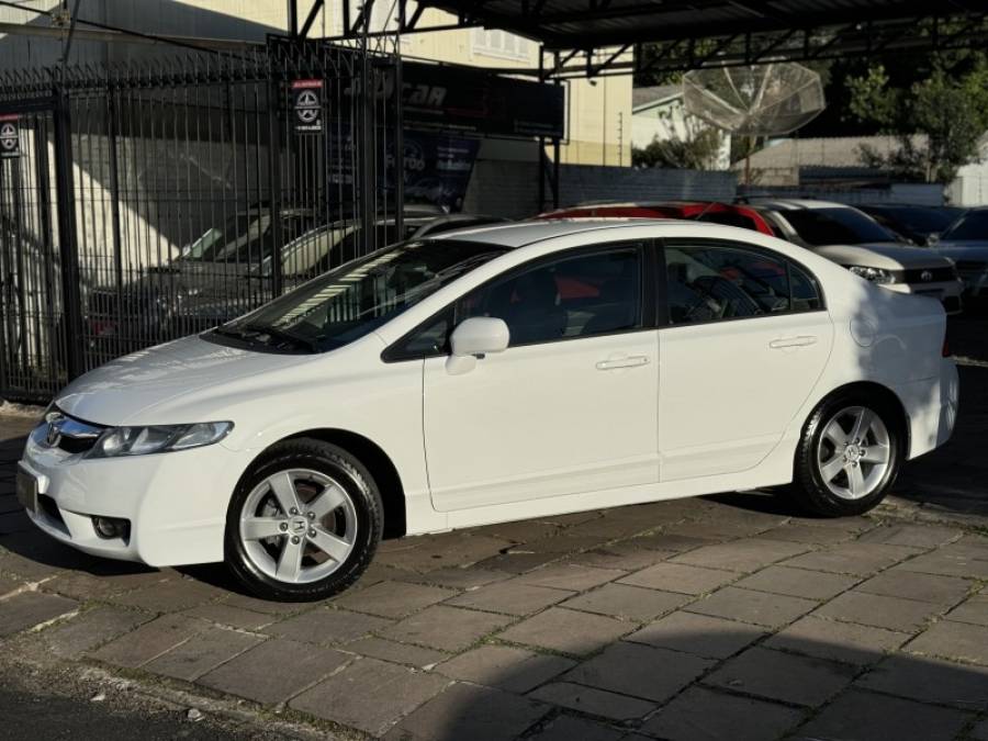HONDA - CIVIC - 2009/2010 - Branca - R$ 51.900,00