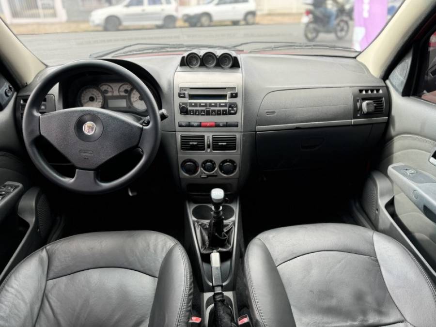 FIAT - PALIO - 2010/2010 - Vermelha - R$ 39.900,00