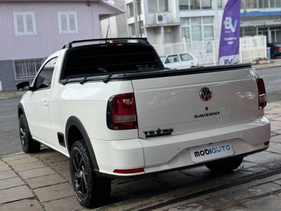 VOLKSWAGEN - SAVEIRO - 2021/2022 - Branca - R$ 74.900,00