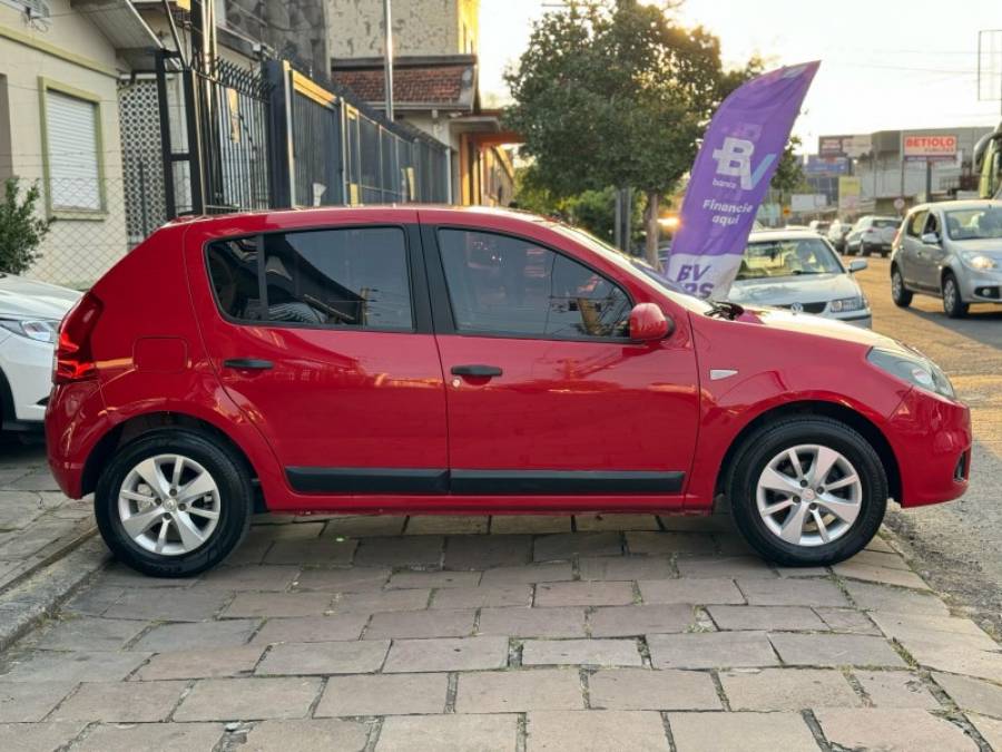 RENAULT - SANDERO - 2012/2012 - Vermelha - R$ 29.900,00