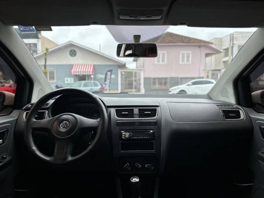 VOLKSWAGEN - FOX - 2012/2013 - Branca - R$ 32.900,00