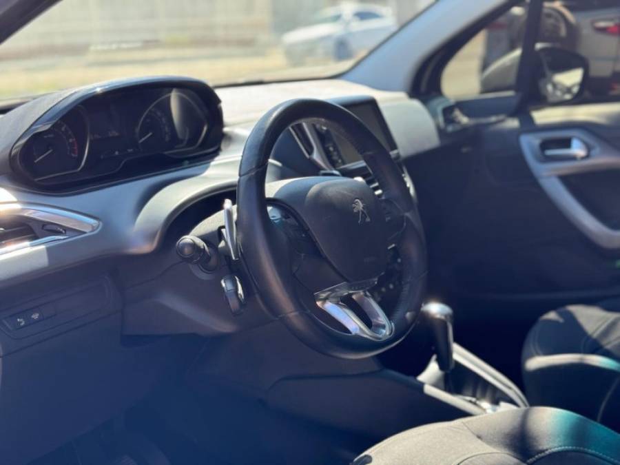 PEUGEOT - 208 - 2014/2014 - Branca - R$ 44.900,00
