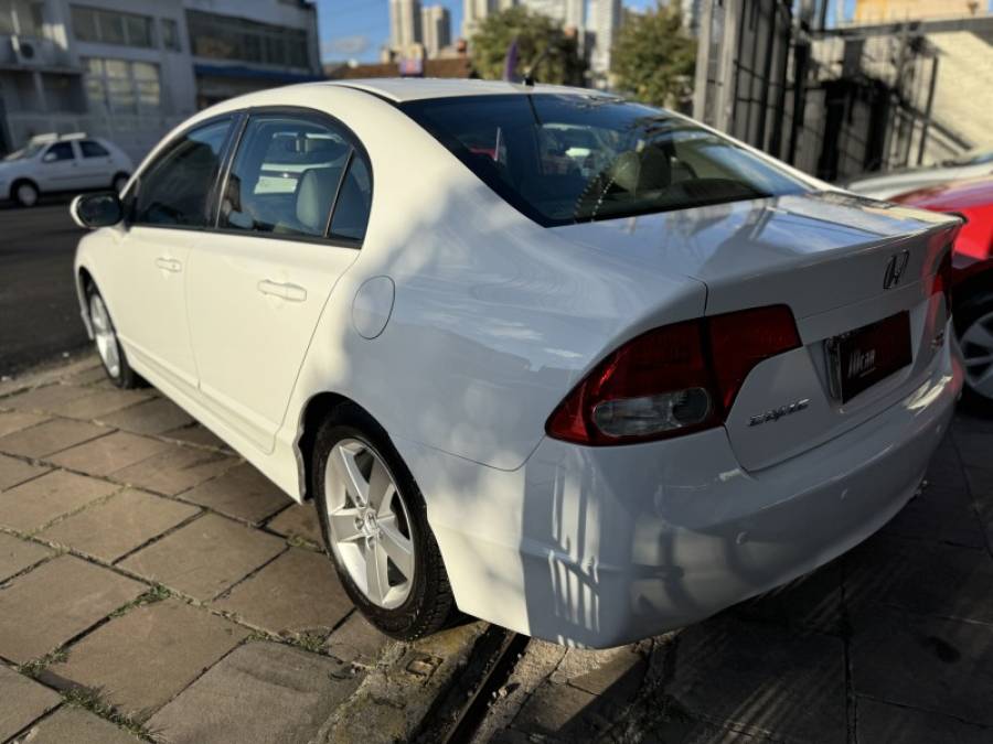 HONDA - CIVIC - 2009/2010 - Branca - R$ 51.900,00
