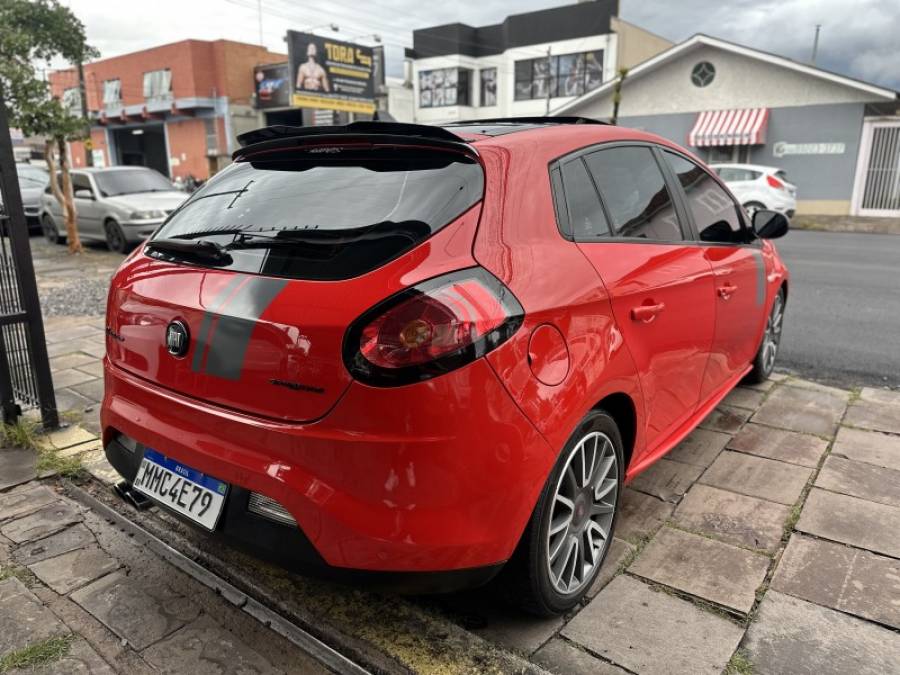 FIAT - BRAVO - 2014/2014 - Vermelha - R$ 46.900,00