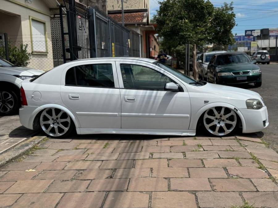 CHEVROLET - ASTRA - 2002/2003 - Branca - R$ 29.900,00