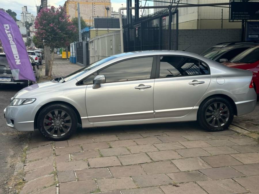 HONDA - CIVIC - 2011/2010 - Prata - R$ 51.900,00