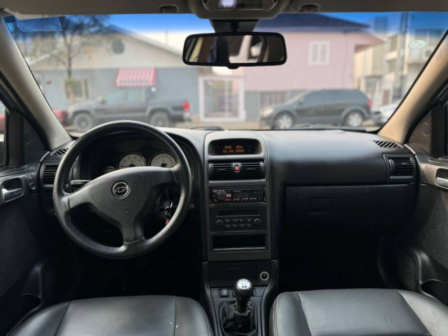 CHEVROLET - ASTRA - 2010/2011 - Prata - R$ 38.900,00