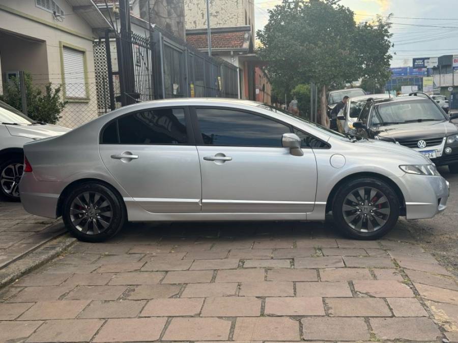 HONDA - CIVIC - 2011/2010 - Prata - R$ 51.900,00