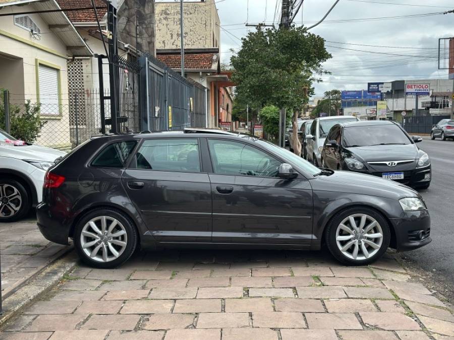 AUDI - A3 - 2008/2009 - Cinza - R$ 62.900,00