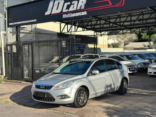 FORD - FOCUS - 2010/2011 - Prata - R$ 44.900,00