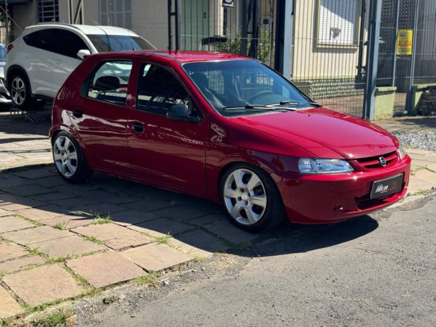 CHEVROLET - CELTA - 2005/2005 - Vermelha - R$ 23.900,00