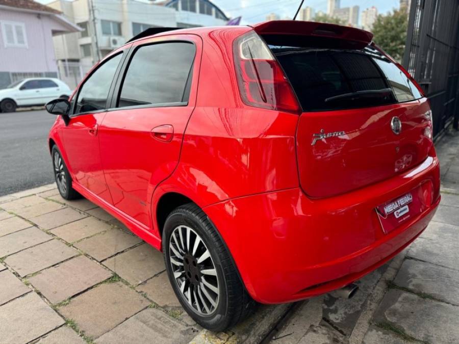 FIAT - PUNTO - 2008/2008 - Vermelha - R$ 37.900,00