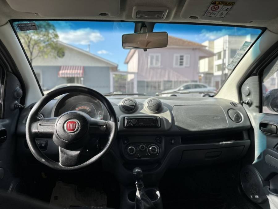 FIAT - UNO - 2015/2015 - Prata - R$ 30.900,00