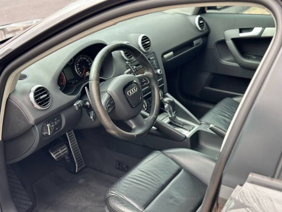 AUDI - A3 - 2008/2009 - Cinza - R$ 62.900,00