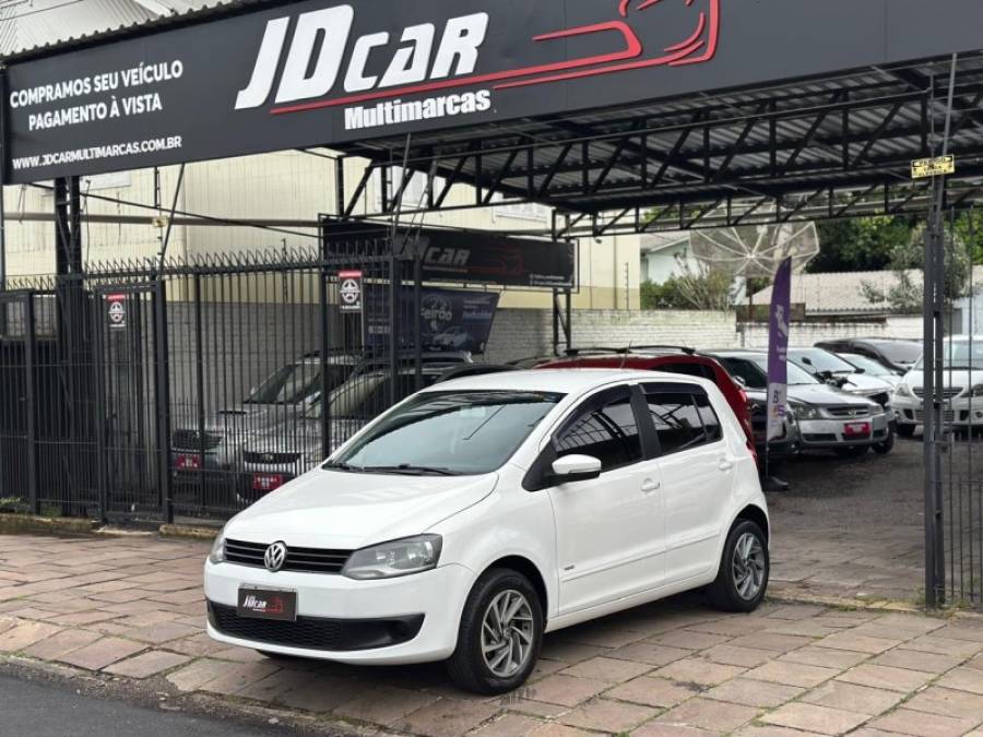 VOLKSWAGEN - FOX - 2012/2013 - Branca - R$ 32.900,00