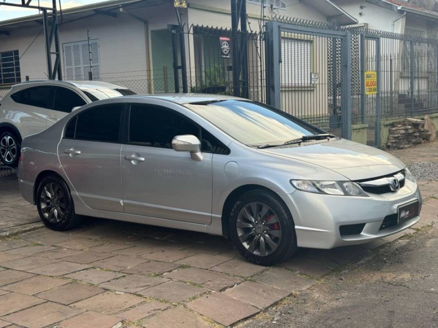 HONDA - CIVIC - 2011/2010 - Prata - R$ 51.900,00