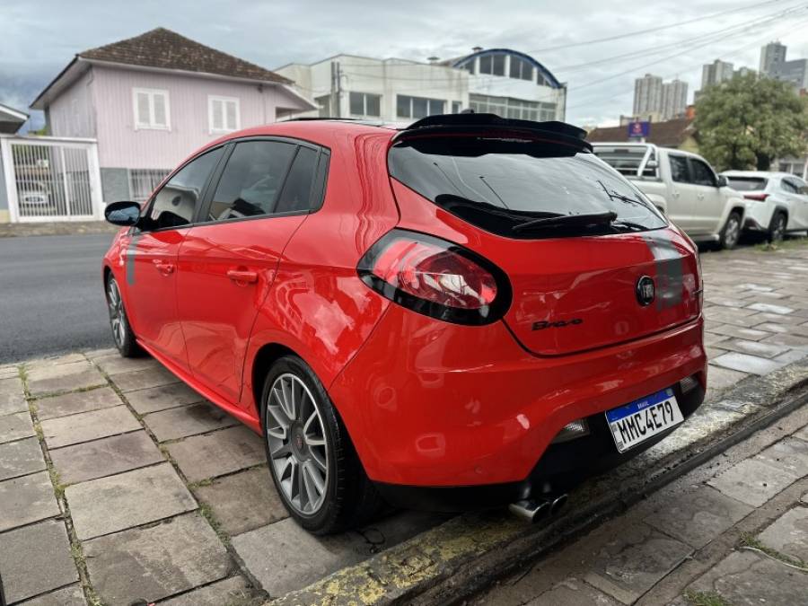 FIAT - BRAVO - 2014/2014 - Vermelha - R$ 46.900,00