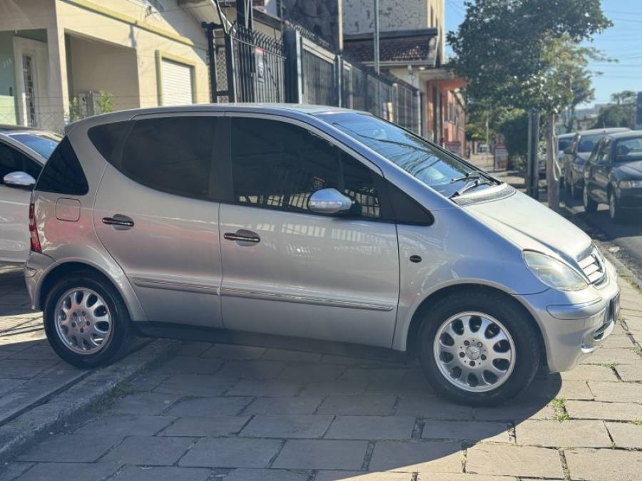 MERCEDES-BENZ - A 190 - 2004/2005 - Prata - R$ 24.900,00