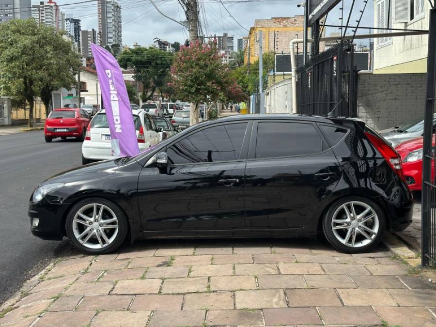 HYUNDAI - I30 - 2010/2011 - Preta - R$ 44.900,00