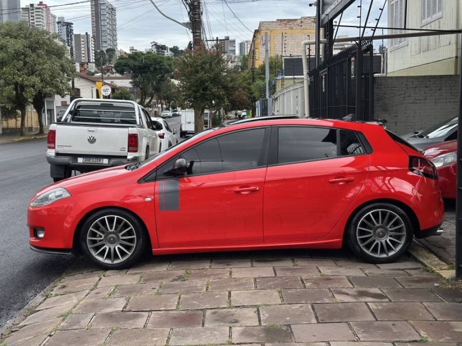 FIAT - BRAVO - 2014/2014 - Vermelha - R$ 46.900,00